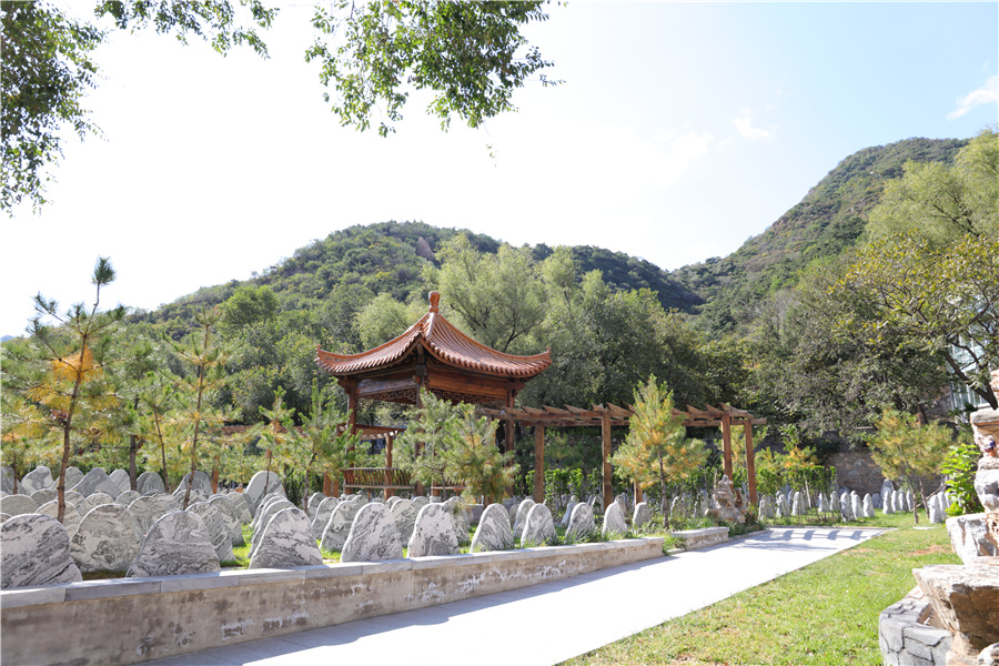 长城华人怀思堂墓区特色景观